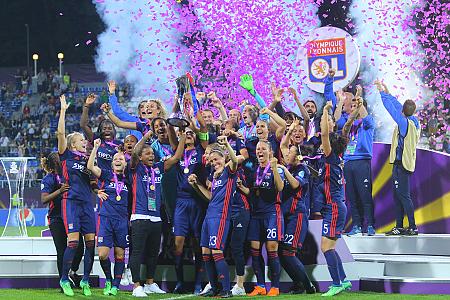 Analyse démographique de cinq grandes ligues féminines